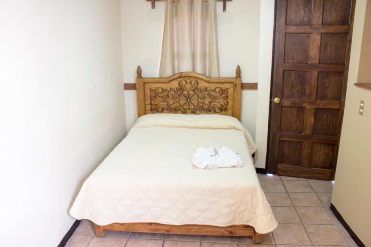 Villas Hotel โชลูลา ภายนอก รูปภาพ